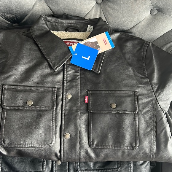 New with tags Levi’s brown faux leather jacket